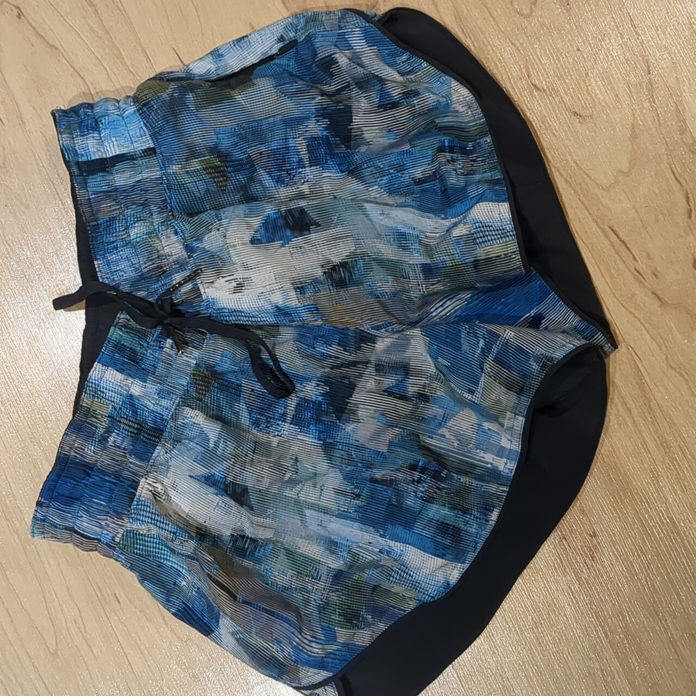 Lululemon choose a side short 4